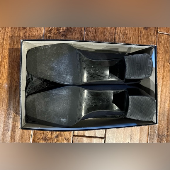 Navy Peter Kaiser size 10 square toe chunk heels in original box, EUC - Picture 5 of 6